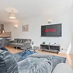 Hub - Free Parking - Sleeps 5 Lägenhet