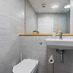 Hub - Free Parking - Sleeps 5 Lägenhet