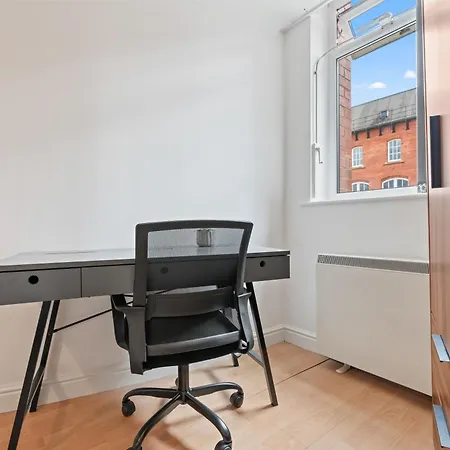 Apartment Hub - Free Parking - Sleeps 5 Leeds (West Yorkshire)
