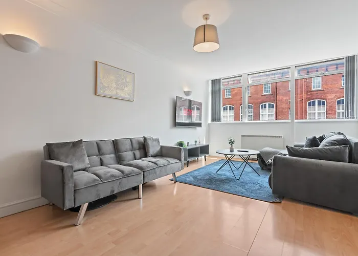 Apartment Hub - Free Parking - Sleeps 5