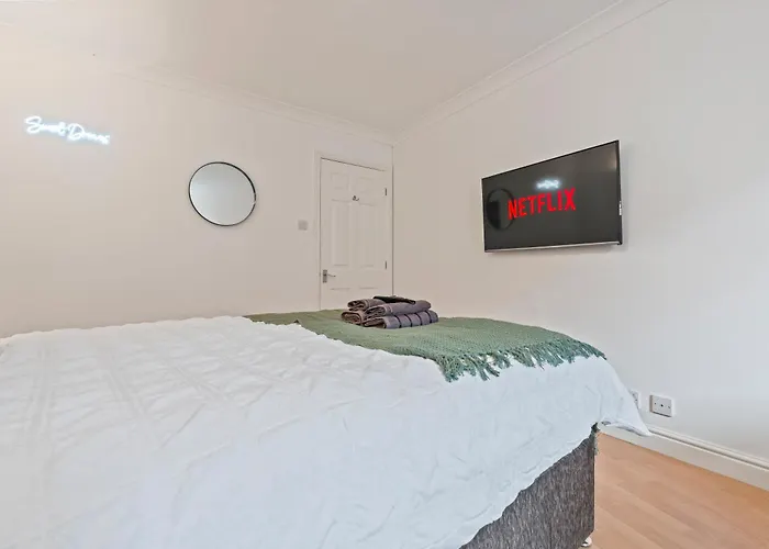 Hub - Free Parking - Sleeps 5 Leeds (West Yorkshire)