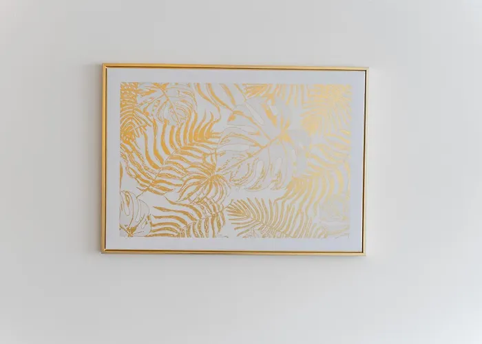 Hub - Free Parking - Sleeps 5 Apartment *